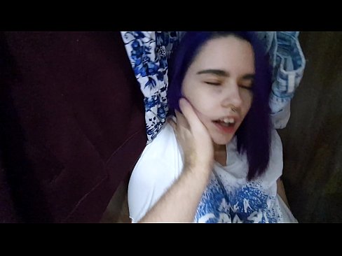 ❤️ Gjeta motrën time në dollap dhe e ndihmova të përfundonte ❤ Vetëm porno tek ne ☑